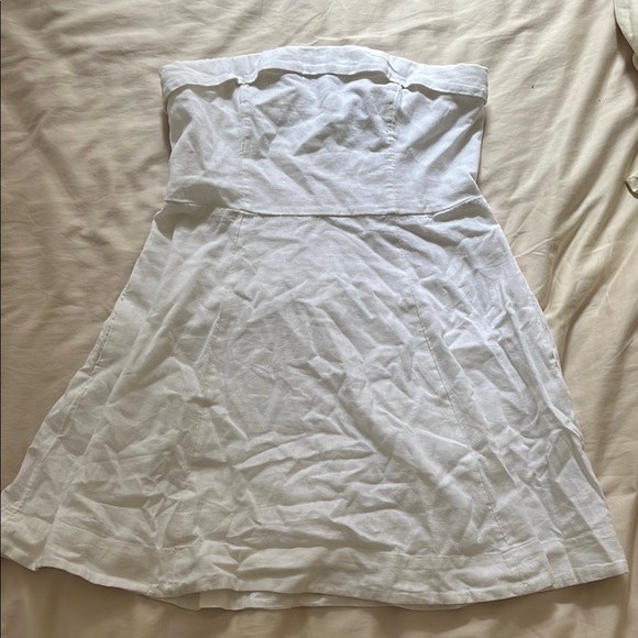 Abercrombie & Fitch Dresses & Skirts - White Linen Strapless Mini Dress